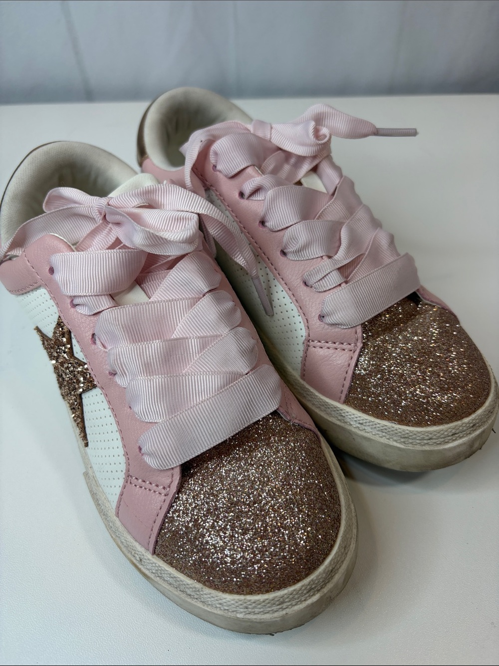 Art Class Girls Size 2 Pink Rose Gold Glitter Star Sneakers